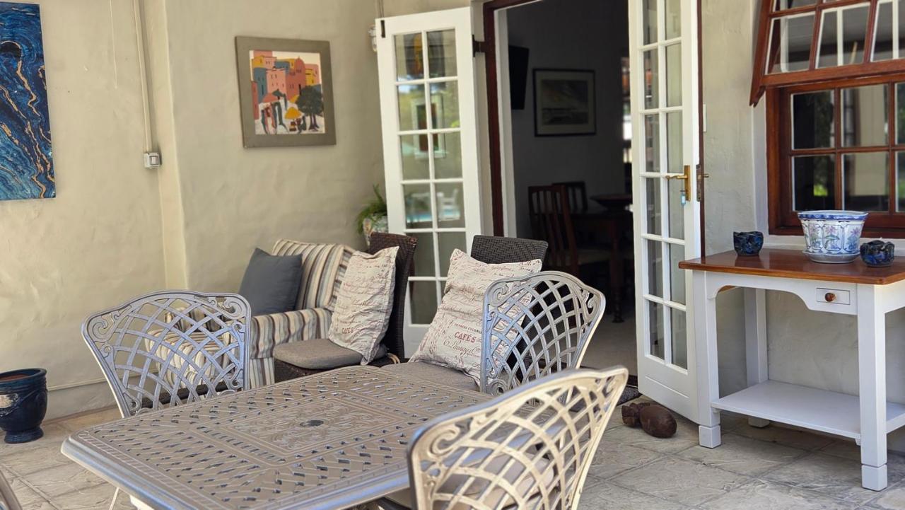 Hillcrest Cottage - 4