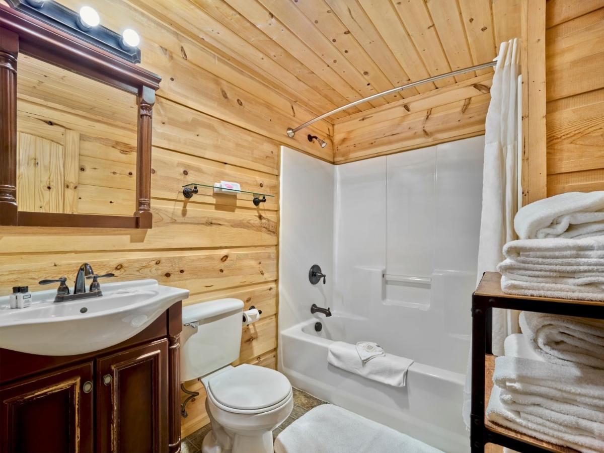 Roosevelt Hotel & Cabins - Yellowstone — photo 3