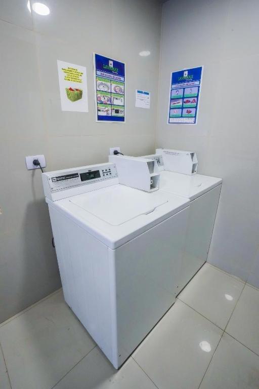 Foster Studio - Park 4 - 3