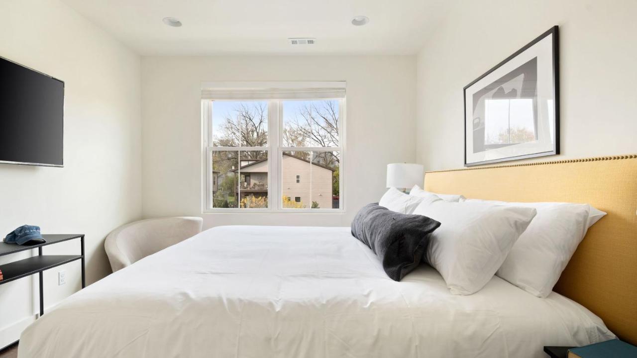 Hart Suite Buyout 3 by AvantStay Two Town House Buyout w Modern Amenities in Nashville - 2