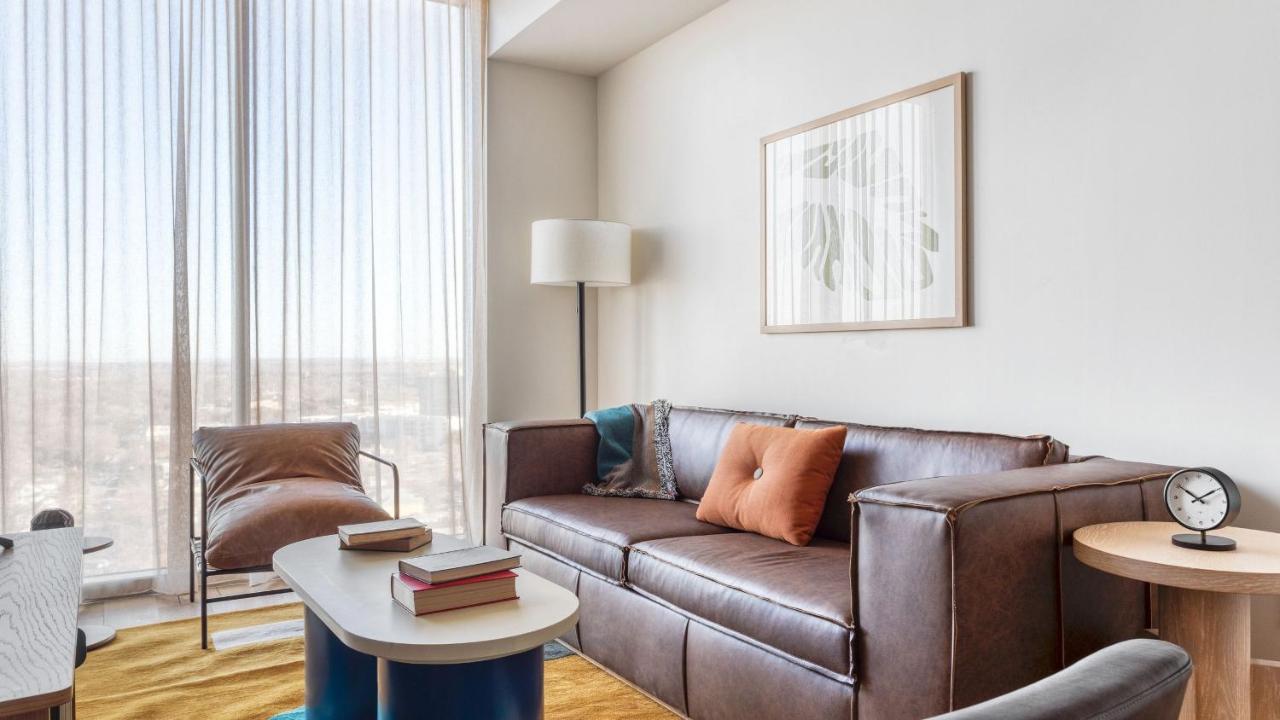 Luxe High Rise near DT Austin w Views Rooftop Pool Gym Luxe Amenities