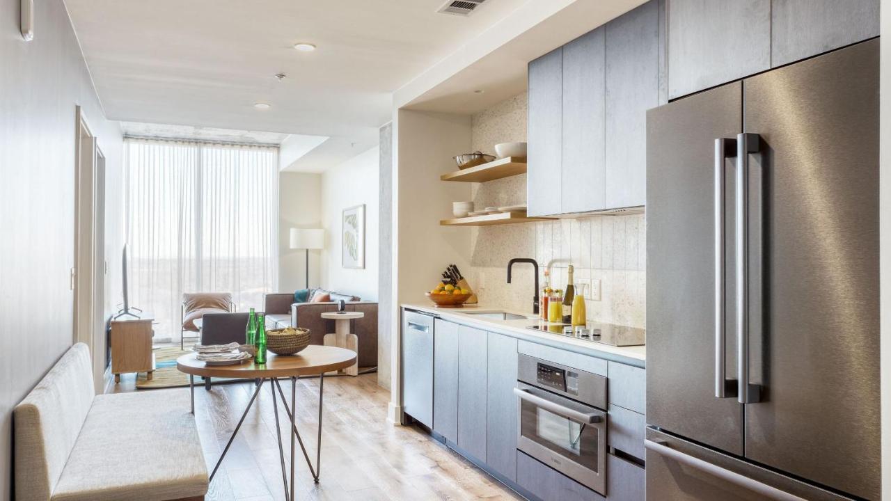 Luxe High Rise near DT Austin w Views Rooftop Pool Gym Luxe Amenities - 3