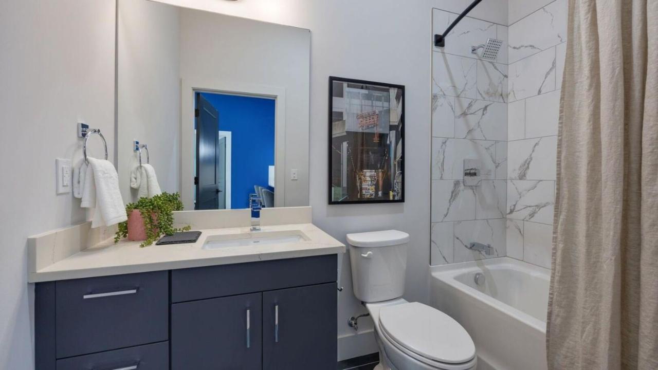 Nashville Nightlife by AvantStay Minutes to Broadway Odyssey - 3