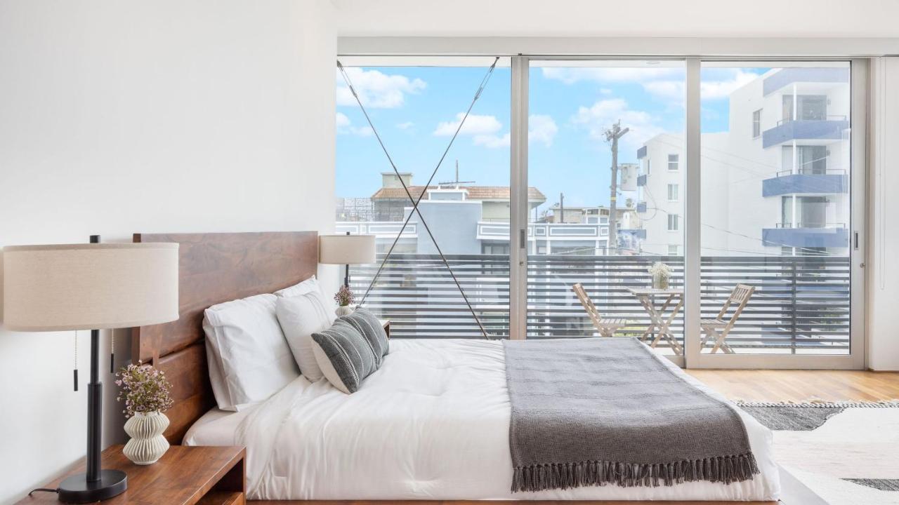 Venice View by AvantStay Walk to Venice Beach Rooftop Ice Bath Luxe Design - 2