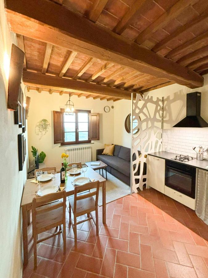 Tuscan Apartment With Fantastic Views In Iano - 3