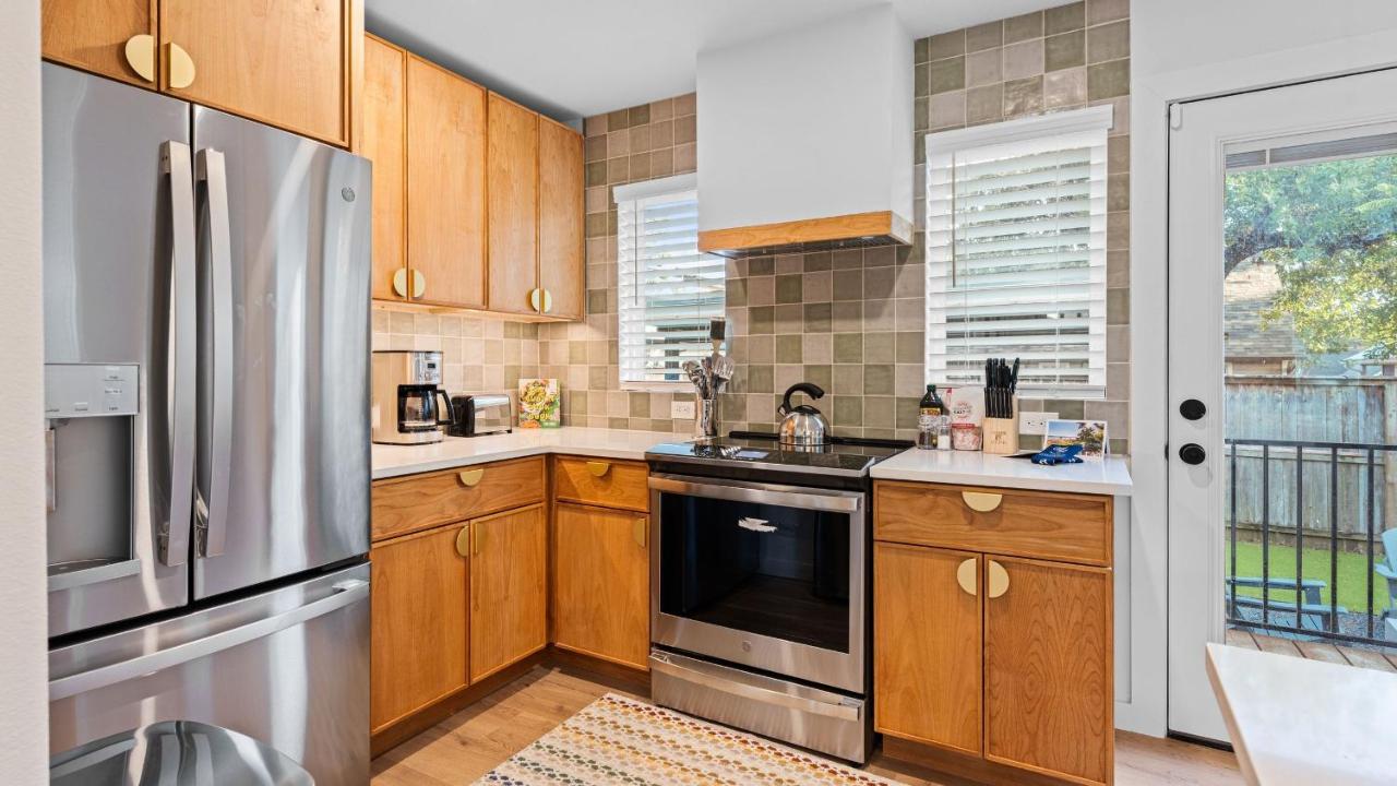 Casa Que Canta by AvantStay Private Pool Firepit Walkable East Austin Gem - 5