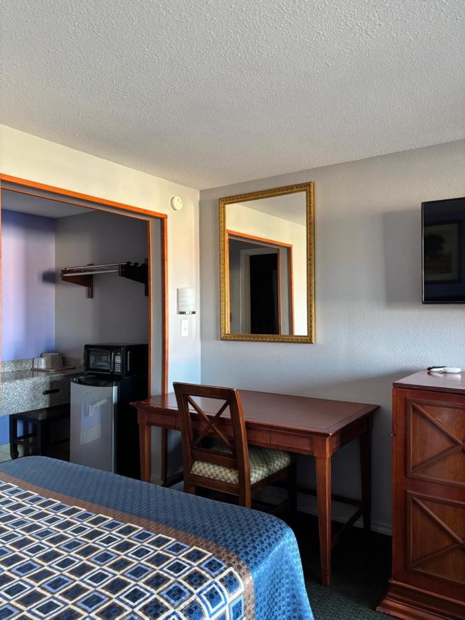 Royal Inn Linden — photo 17