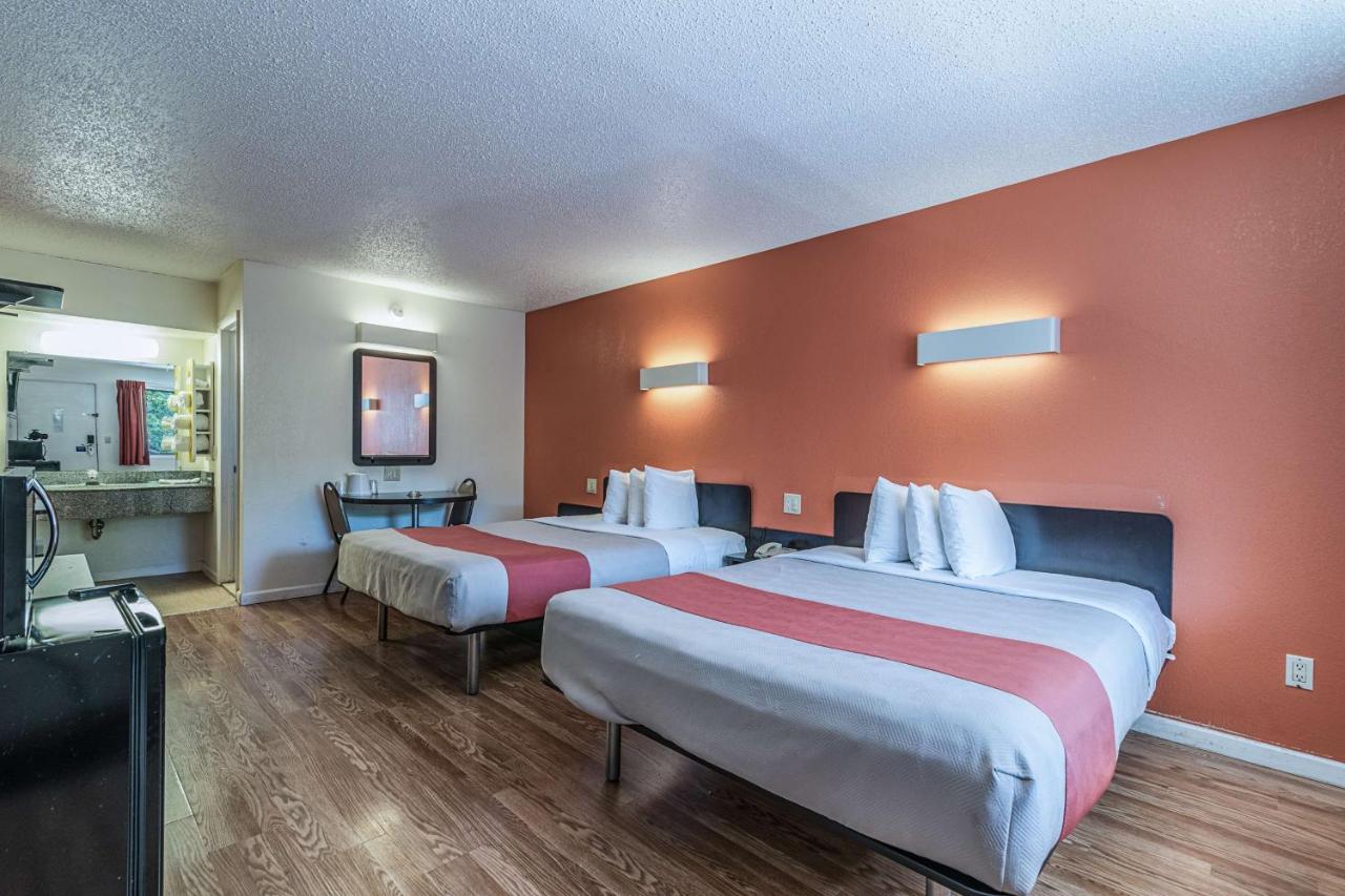 Image: MOTEL 6 - Albany, NY - Airport