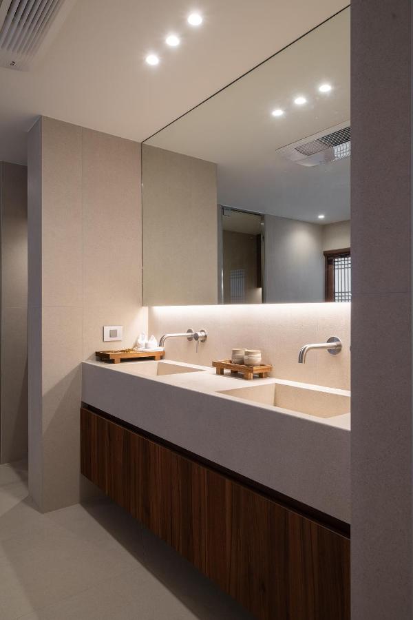 Hanok Stay Nocturne Naksan in Seoul - 3