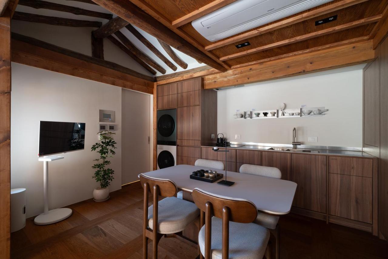 Hanok Stay Nocturne Naksan in Seoul - 5