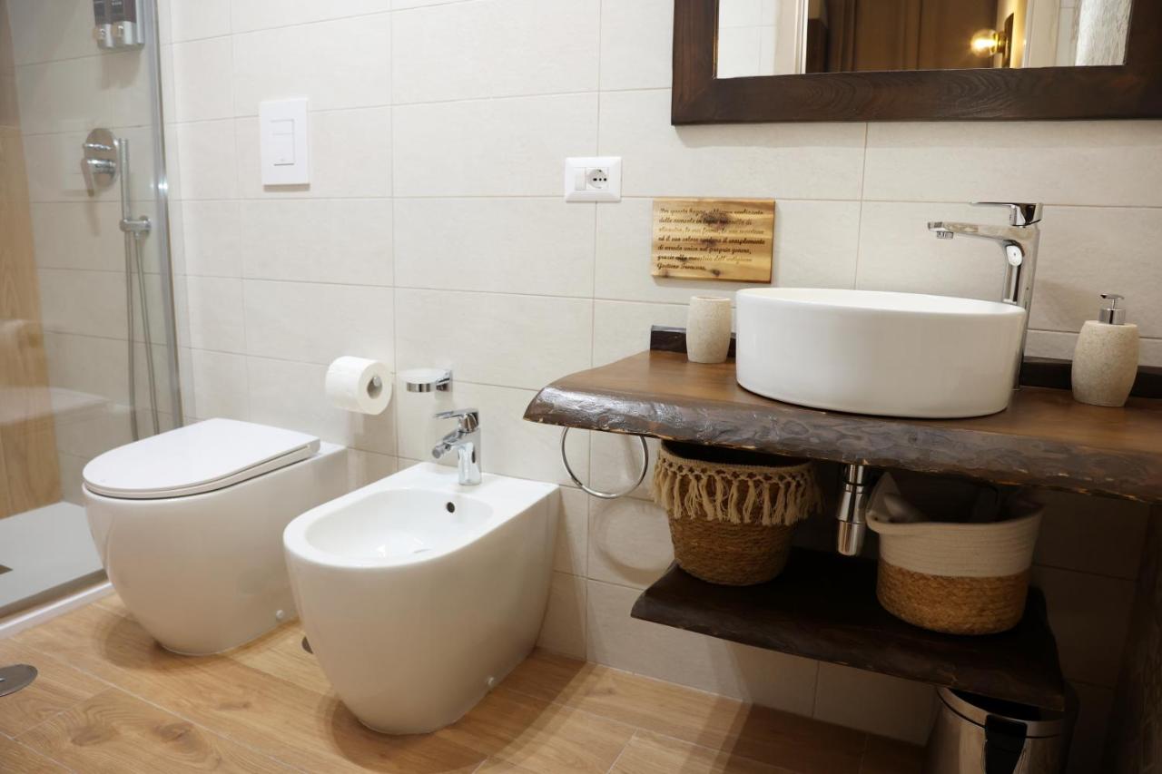 Bella Mbriana Napoli Rooms - 4