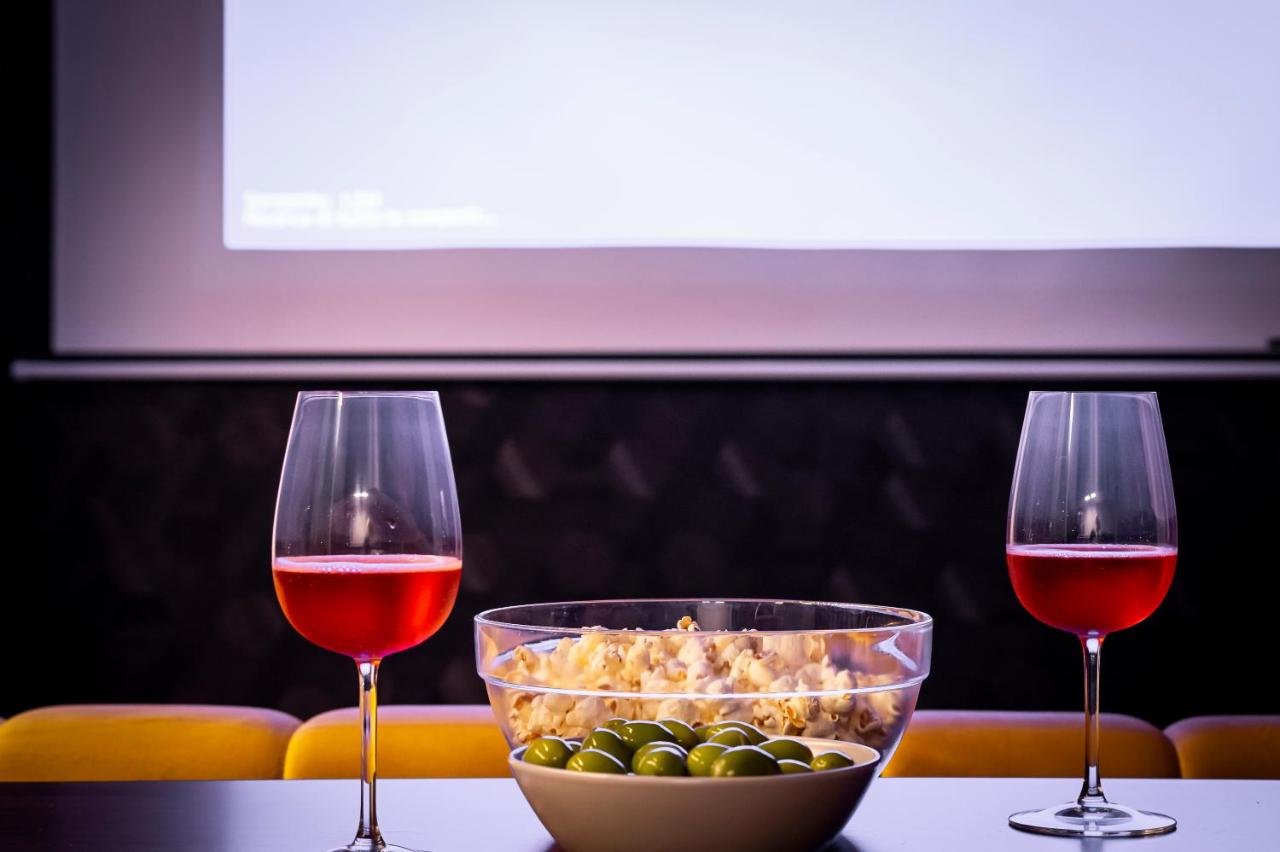 Blooper Cine House - 5