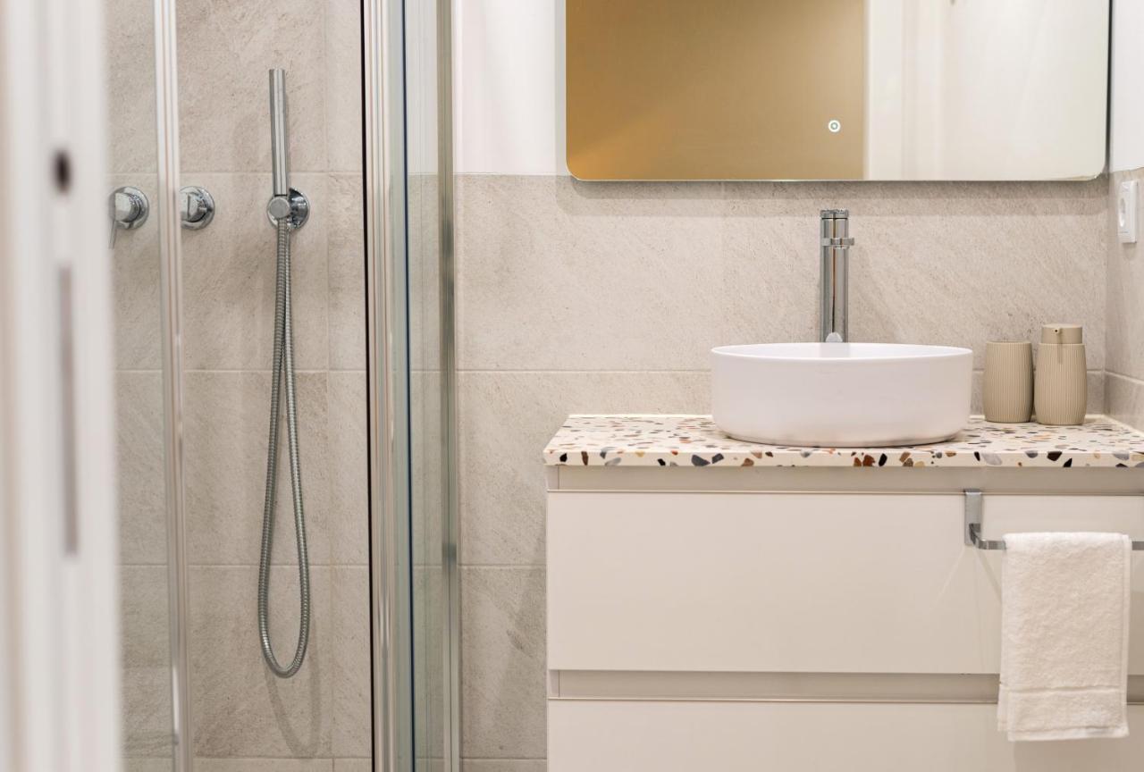 Villa 41 - Private Studios Faro Airport, Beach and City Center - 3