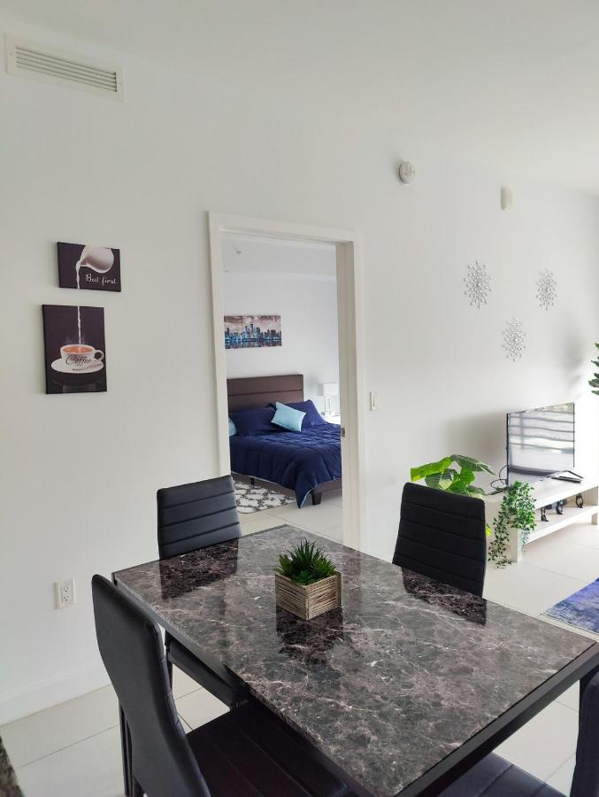 Elegant 1BR-1BA Getaway - Luxe Stay in Doral - 5