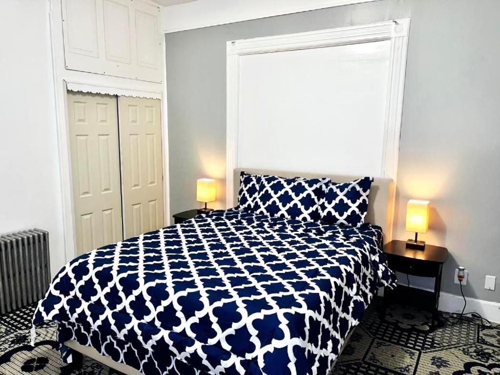 3 Bedroom Apt in LIC, 2 Stops to Manhattan! - 2