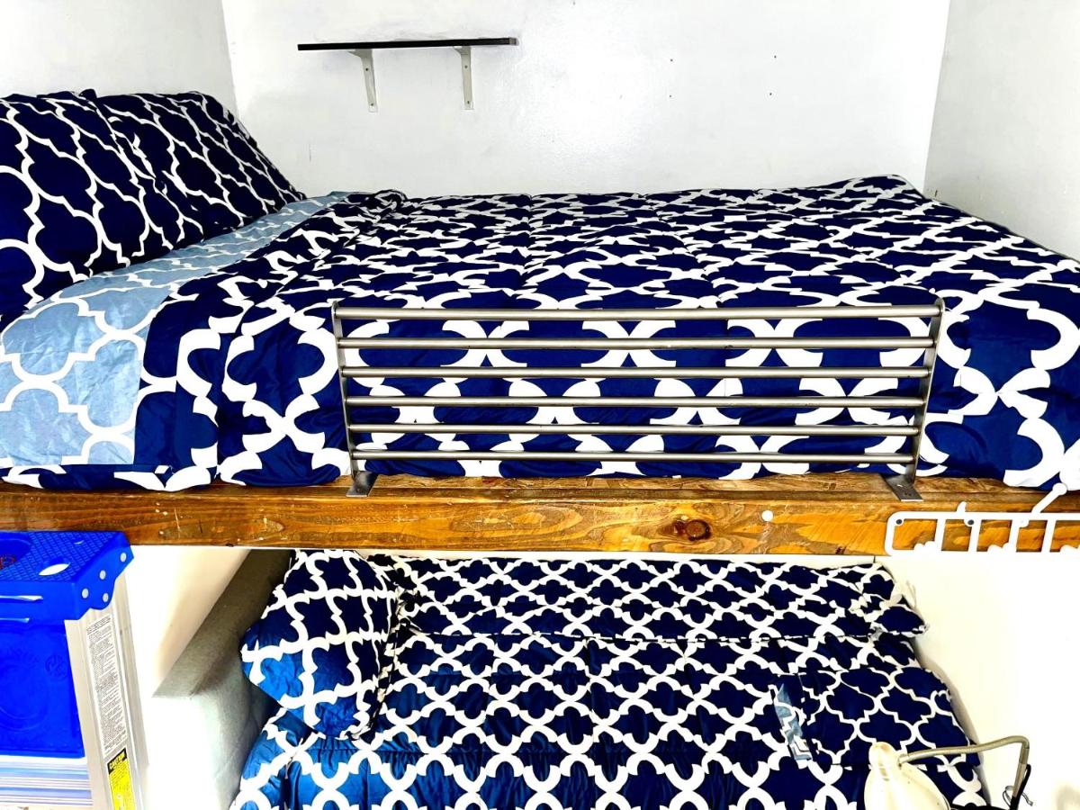 3 Bedroom Apt in LIC, 2 Stops to Manhattan! - 5