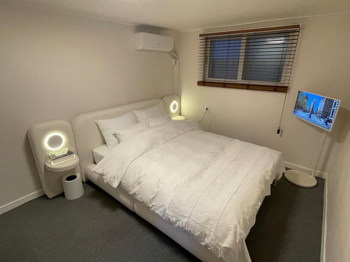 10 minutes on foot from Konkuk University Station - 2