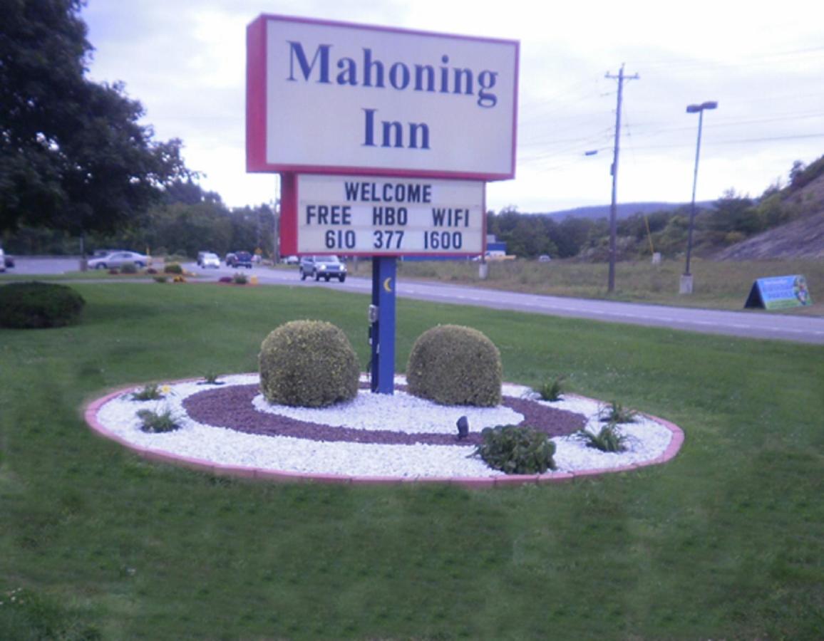 Mooney's Motel — photo 20