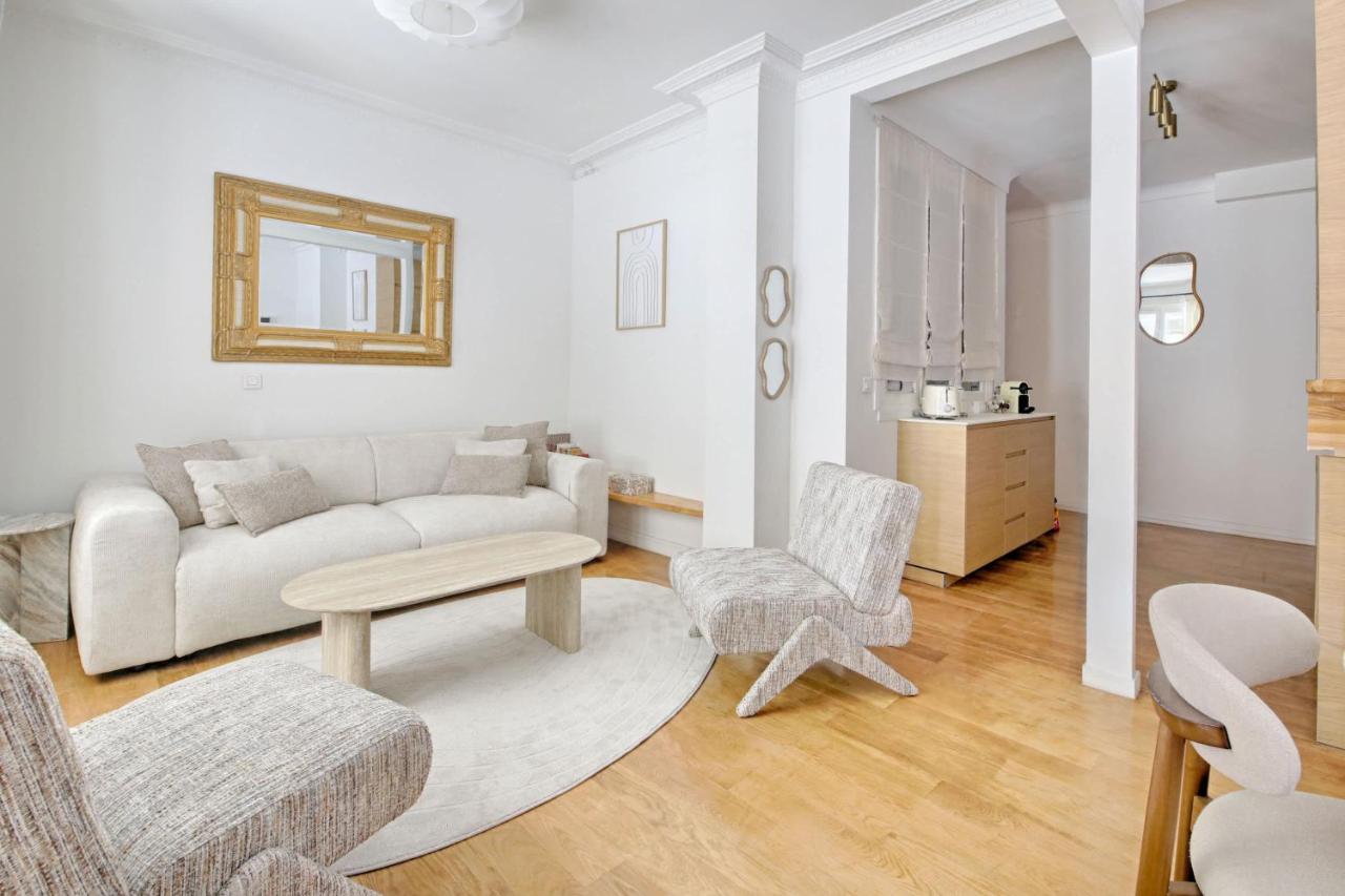 Tuileries Saint Honore 6P AC by Melvane - 2