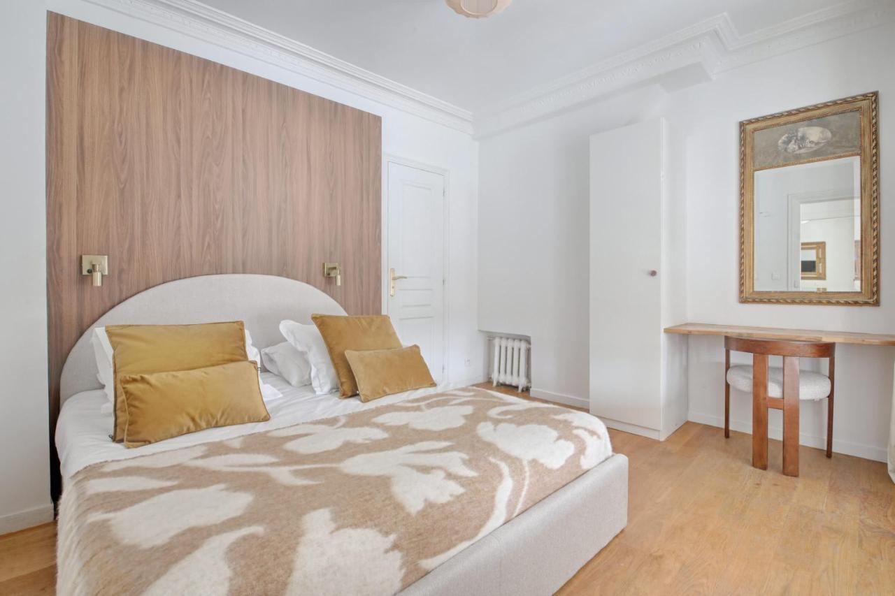 Tuileries Saint Honore 6P AC by Melvane - 5