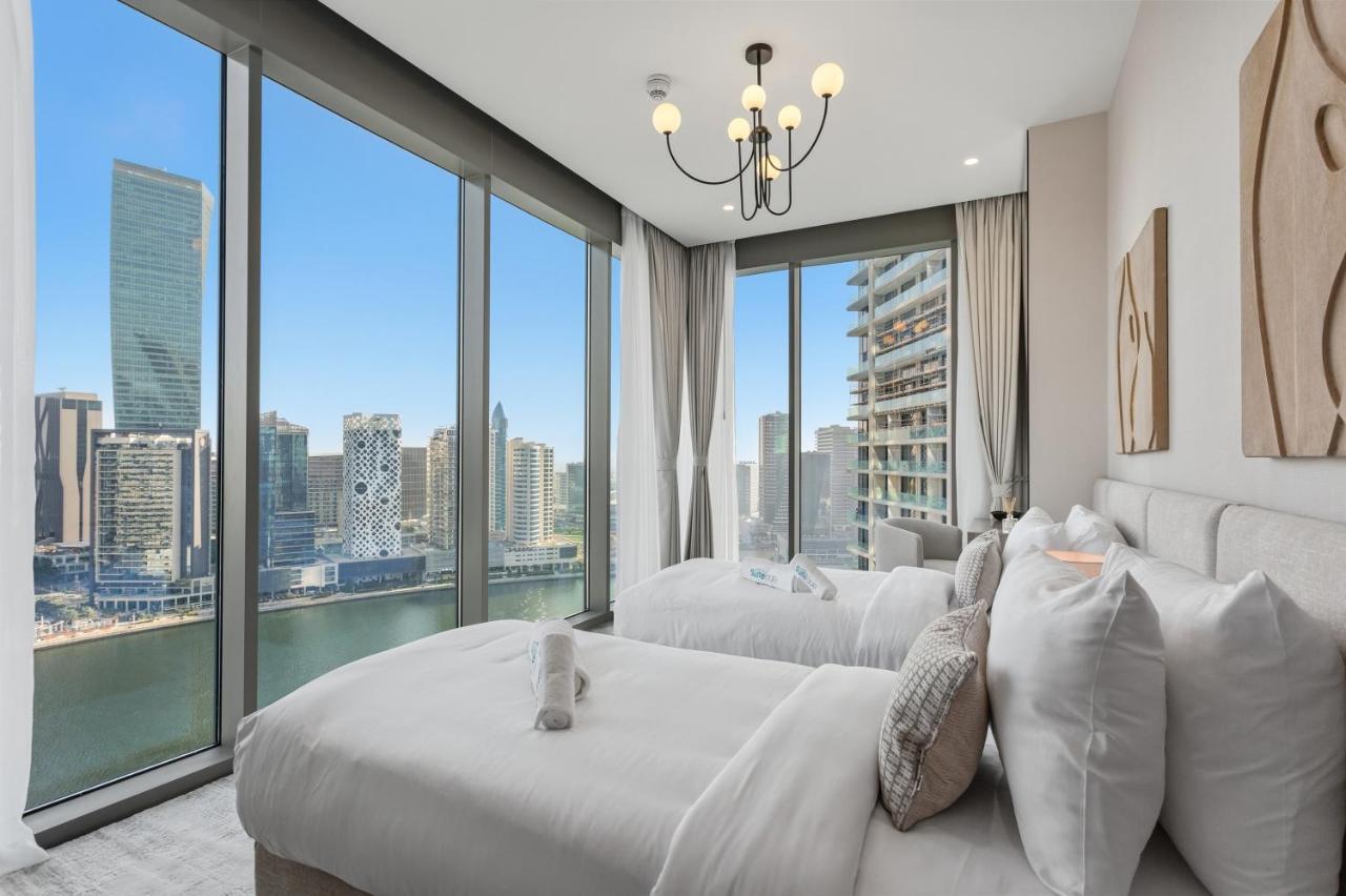 Stylish 2 Bedroom with Panoramic canal View - 2