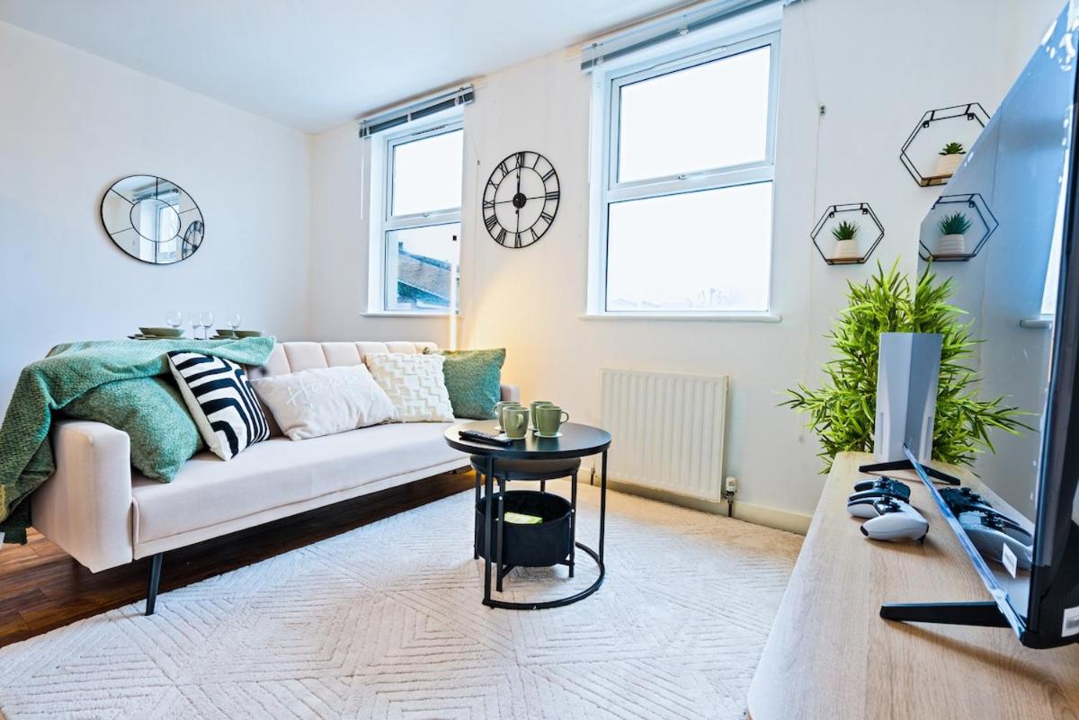 Stylish 2-bed flat in the heart of Bermondsey
