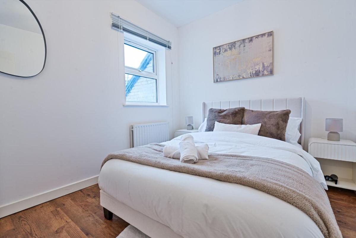 Stylish 2-bed flat in the heart of Bermondsey - 2
