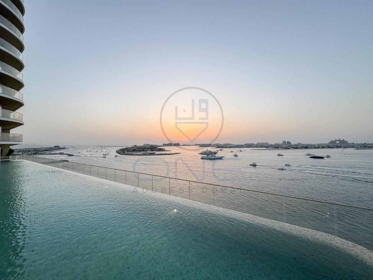Elegant beachfront living at Emaar Beachfront DXB!
