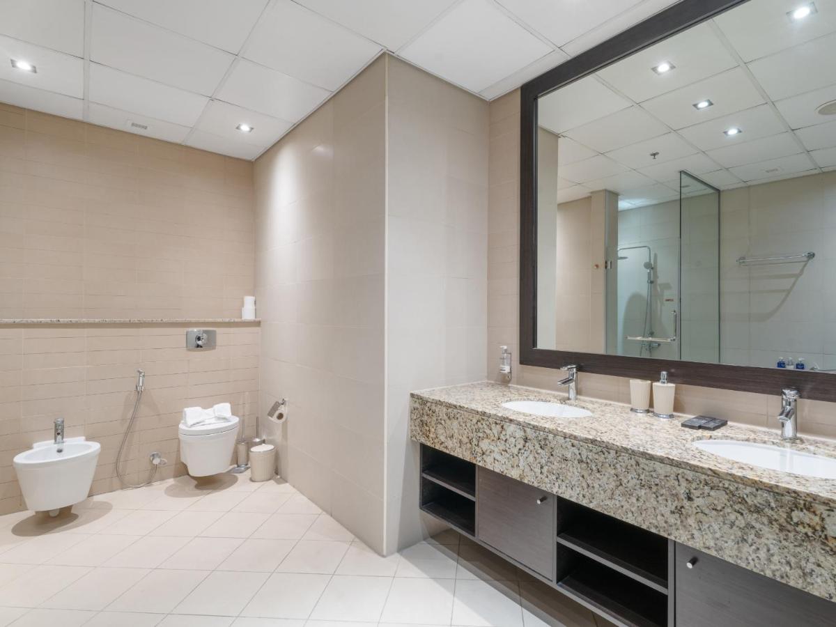 Seaside Serenity 1BR Residence in Royal Amwaj - 3