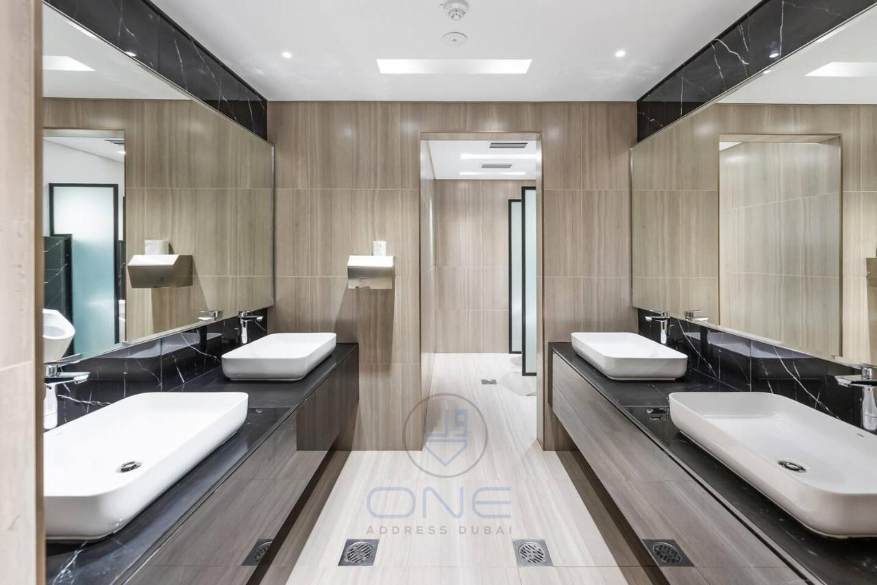 Designer 1BR on High Floor Downtown Vibes - 3