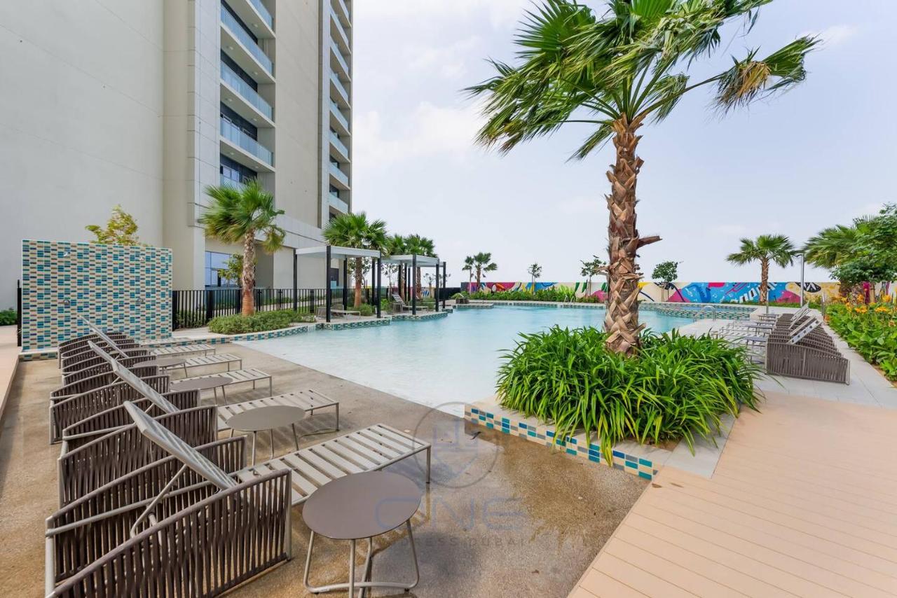 Designer 1BR on High Floor Downtown Vibes - 4