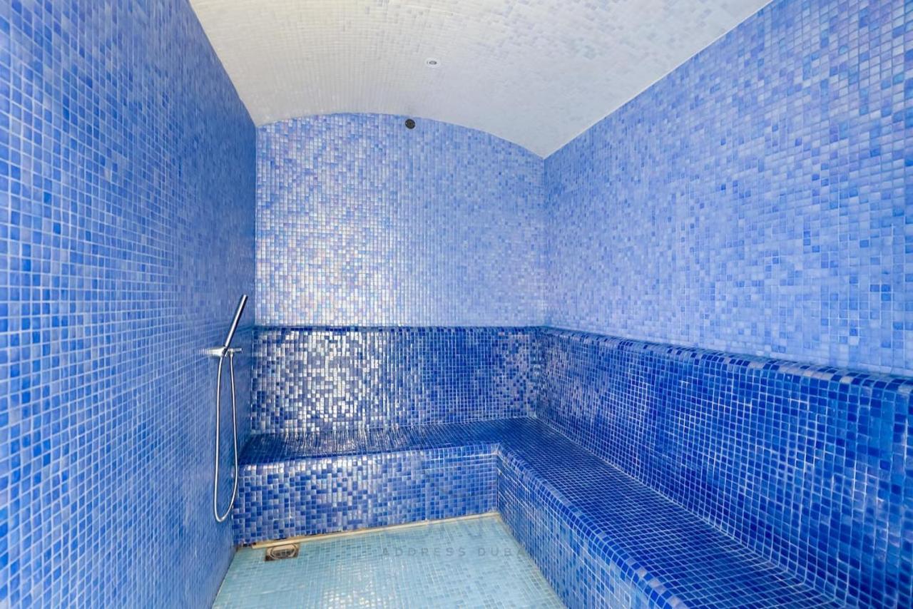 1BR Zada Tower l Two Balconies & City Views - 4