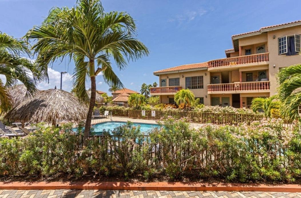 Palma Divine Condo-2BR-2BTH-Pool - 4