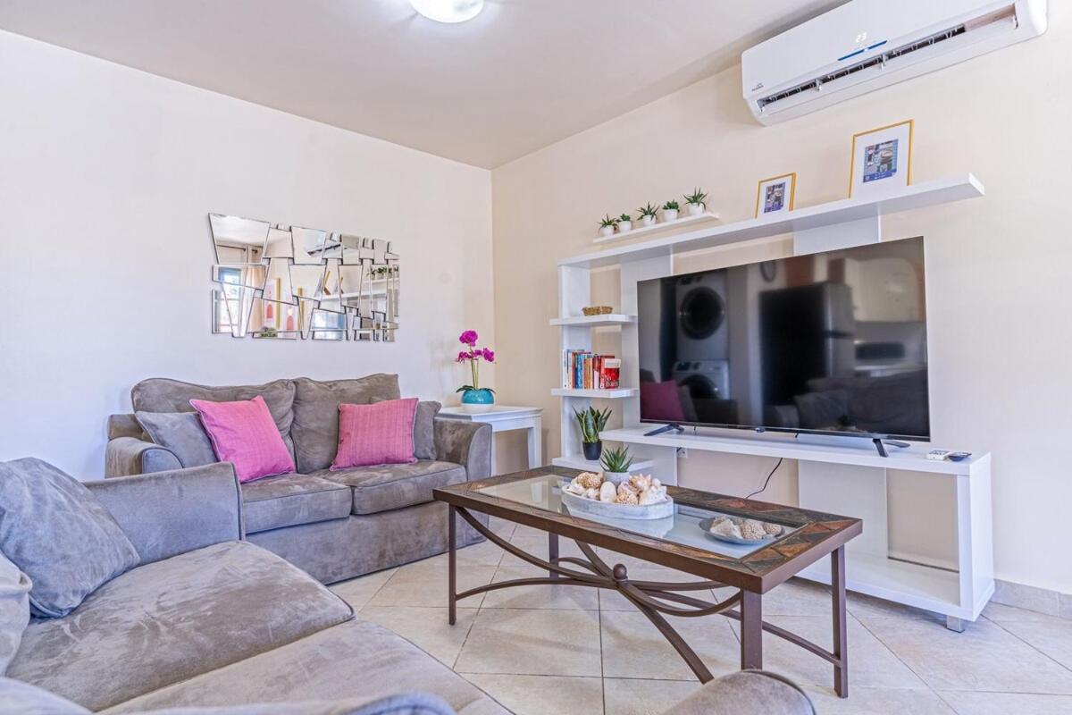 Palma Divine Condo-2BR-2BTH-Pool - 5