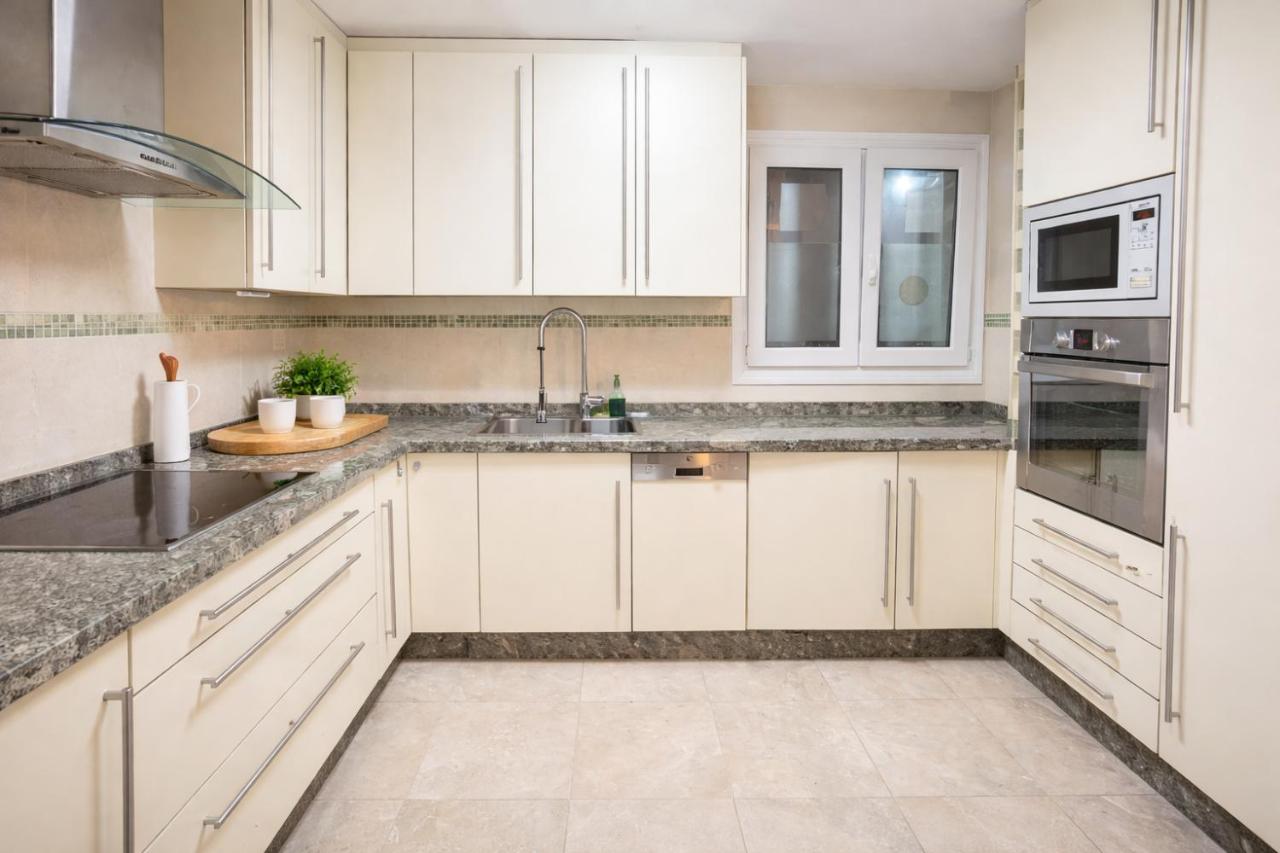 The Panoramic Penthouse of Art - 2