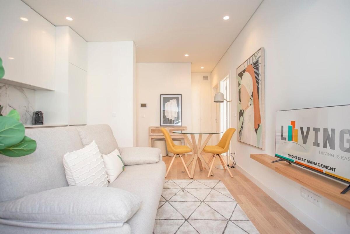 Liiiving in Porto - City Design Apartments - 5