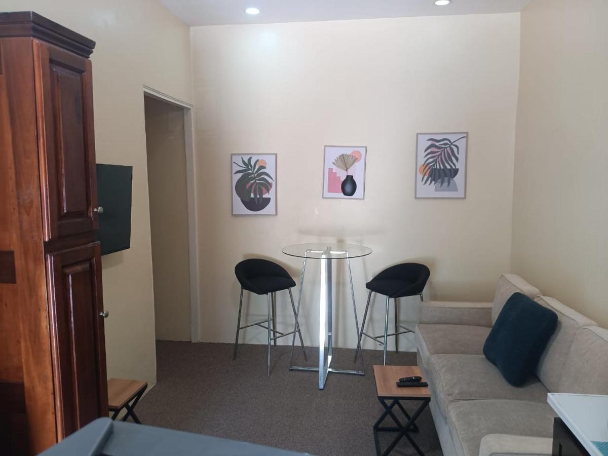 Cozy Kingston Flat - 5