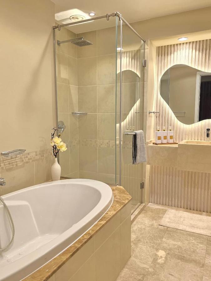 Fairmont The Palm Luxury Apt 2413 - 5