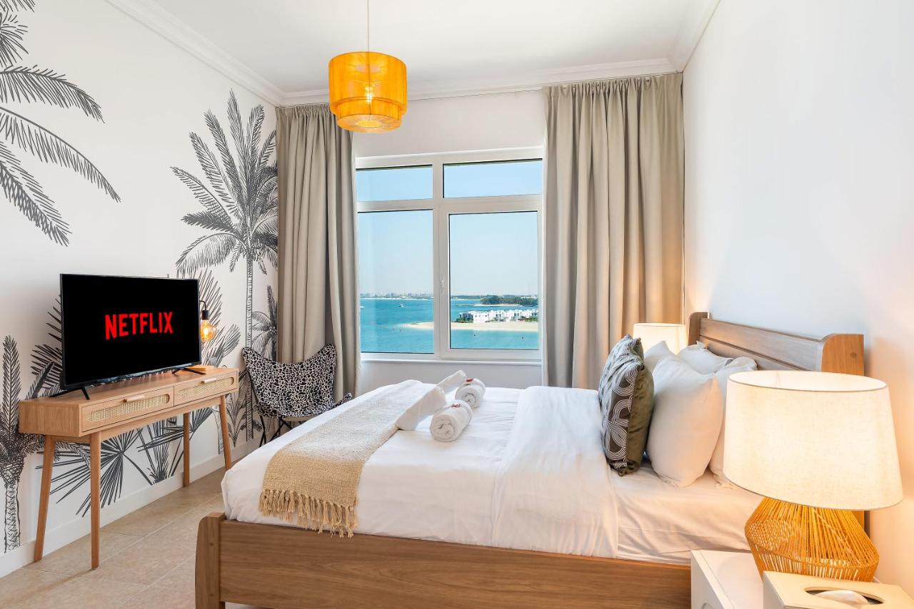 BURJ views Private Beach 2 Bedroom Apartment with panoramic Sea View and Pool Palm Jumeirah - 2