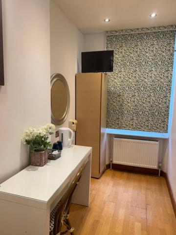 The Paramount Hotel - 3