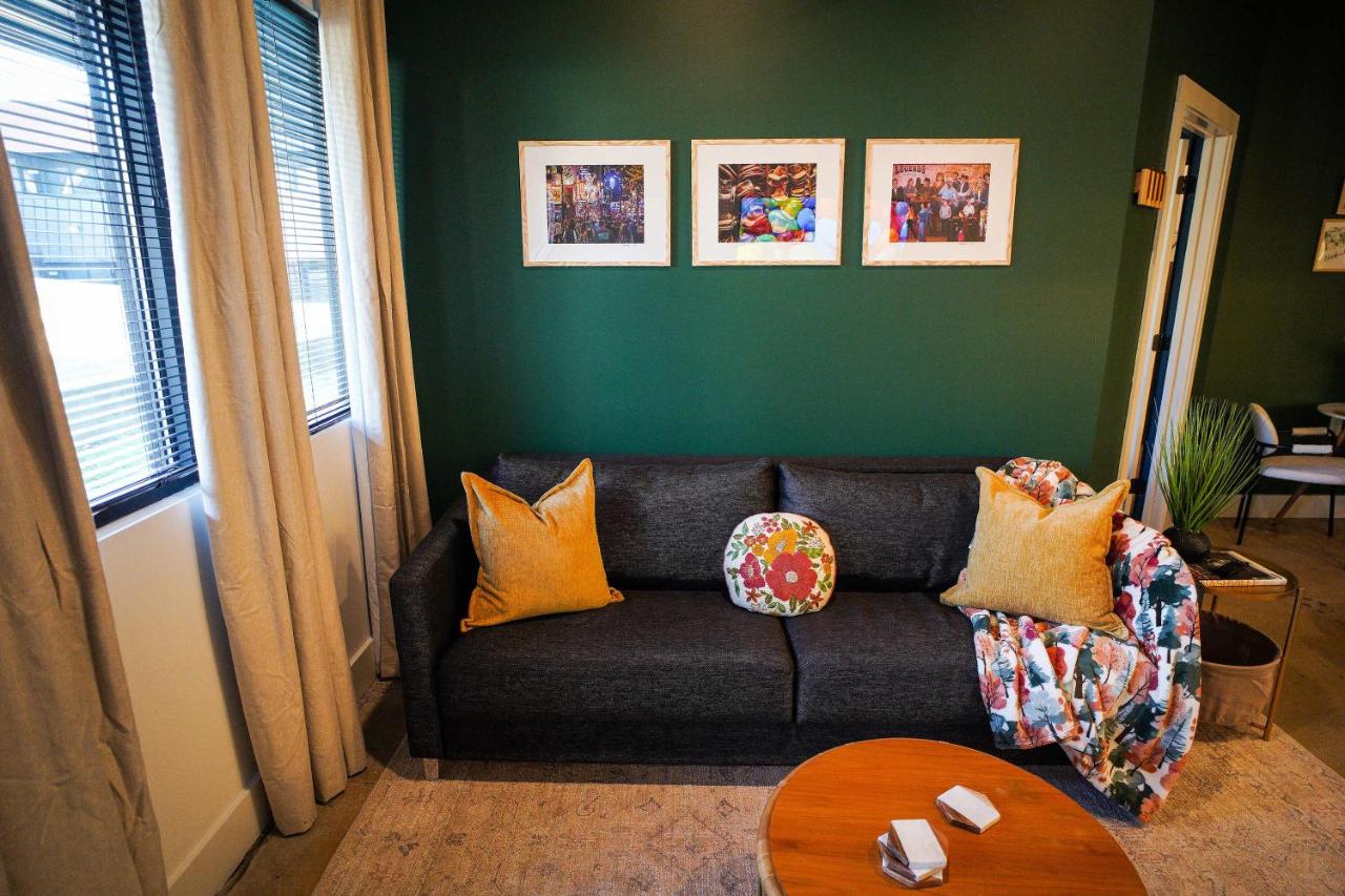 Modern 1BR Condo Just Minutes to Downtown - 2