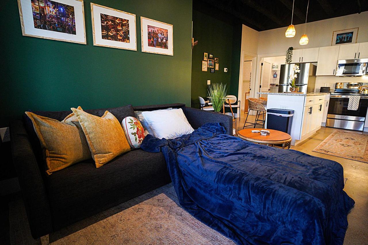 Modern 1BR Condo Just Minutes to Downtown - 3