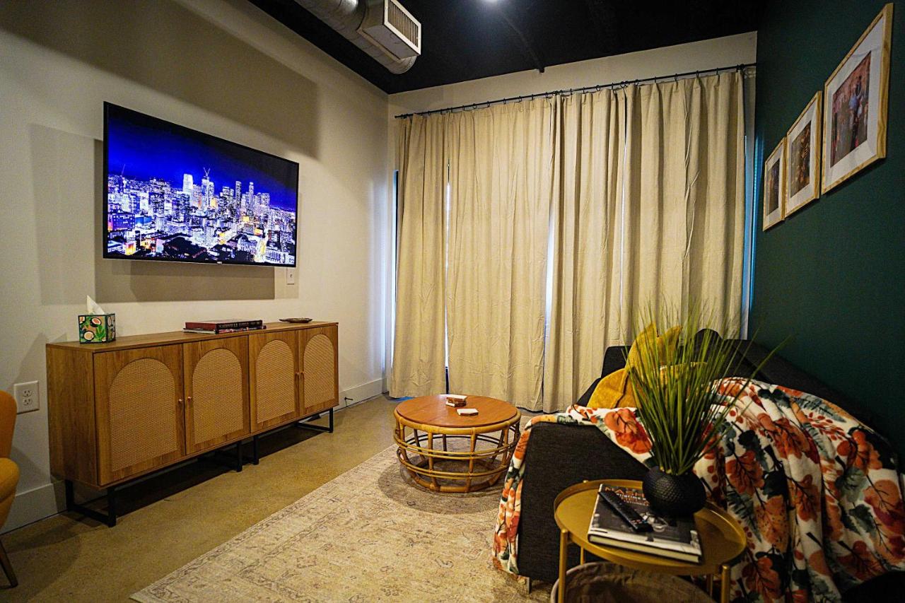 Modern 1BR Condo Just Minutes to Downtown - 5