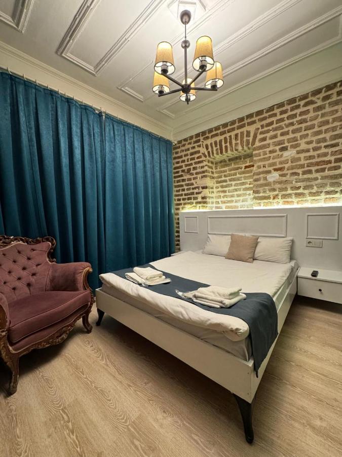 Veva corner suit - 2