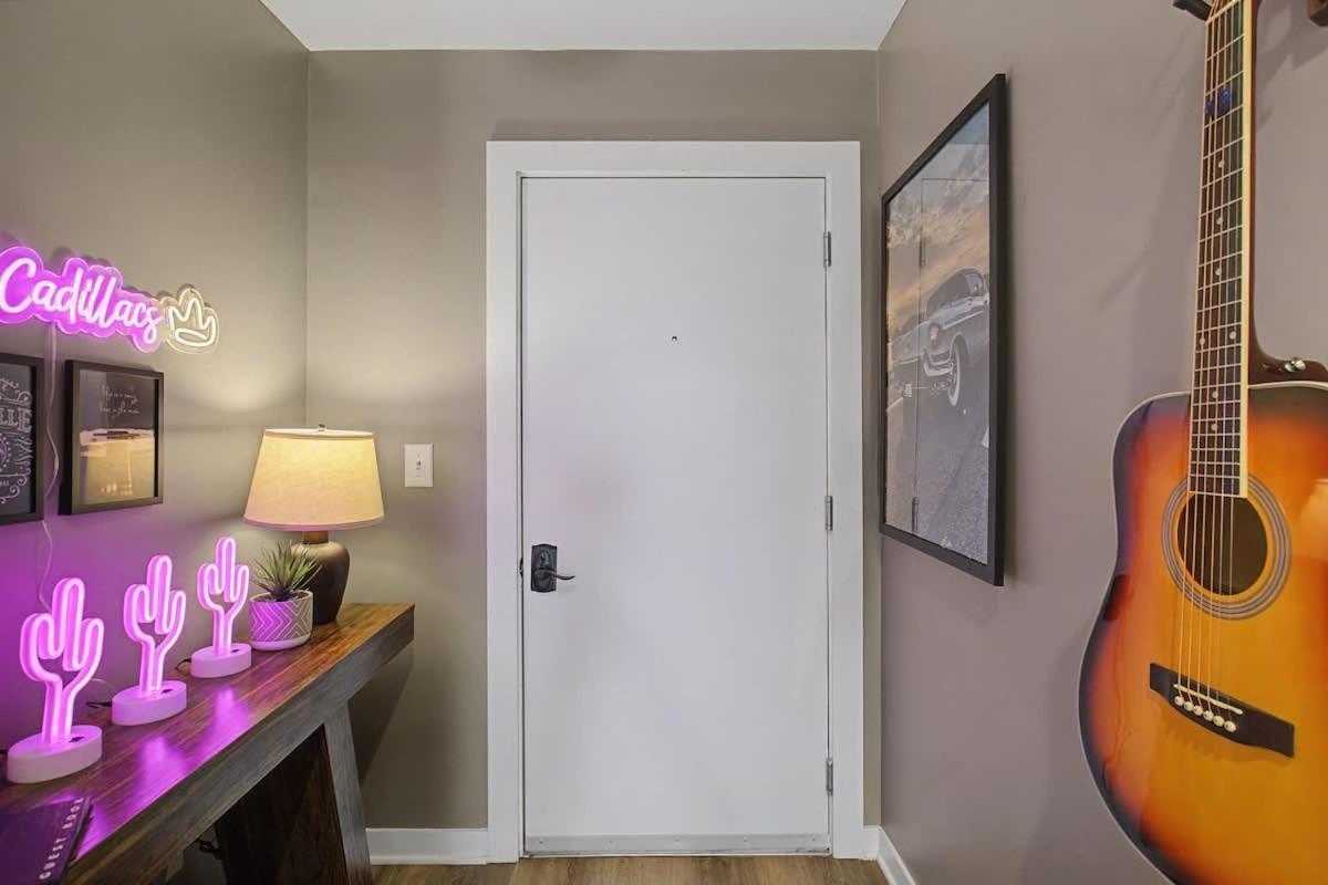 2BR Condo in Walkable Area & 5 mins to Broadway - 2