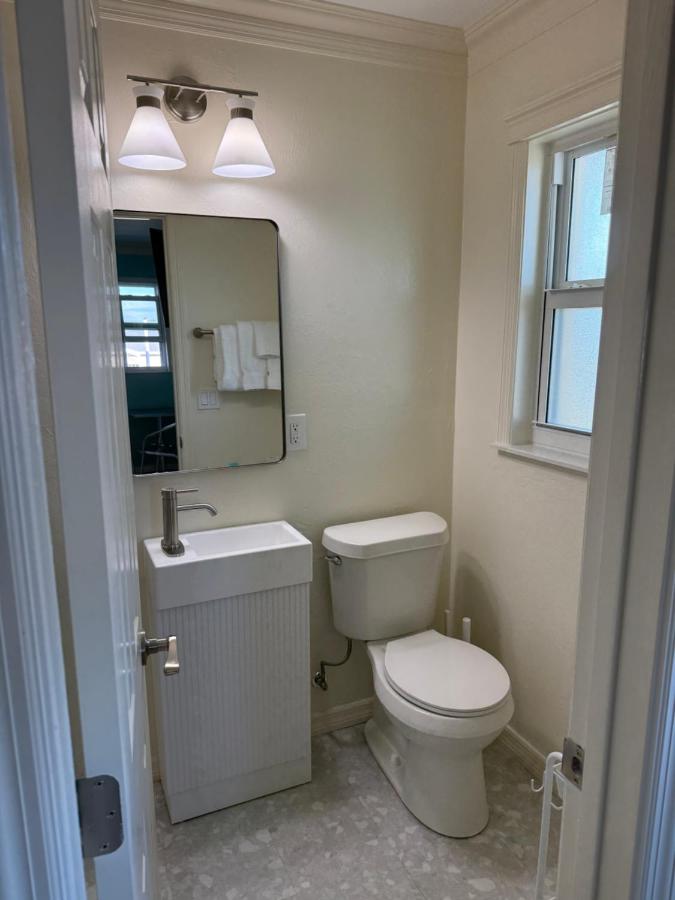 Flamingo Bayside Suites — photo 14