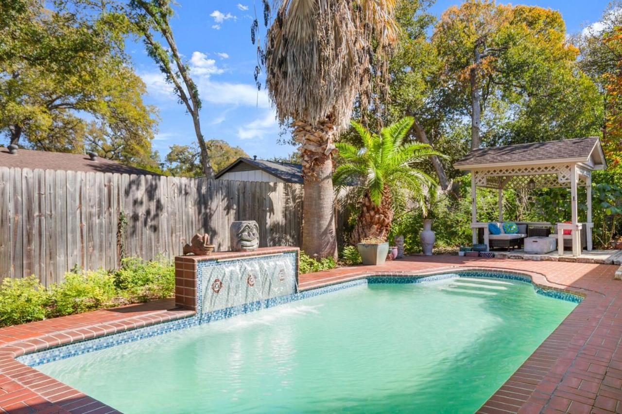 New Remodeled 4 BDRM Central Austin W/Pool & Patio - 4