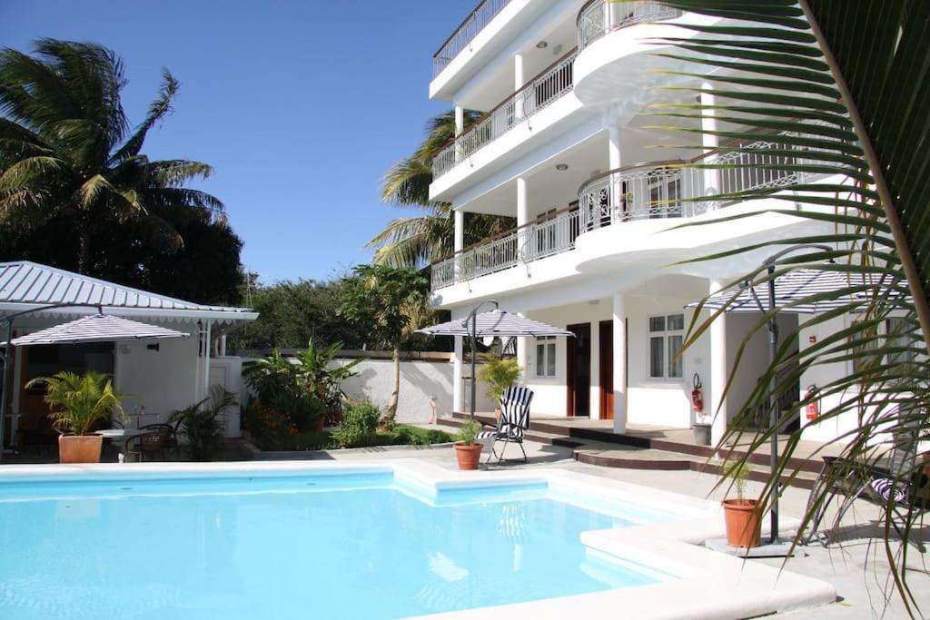 Les Trois Fleurs - 4