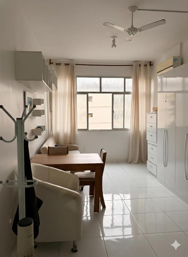 Apartamento Copacabana 1 quadra da praia