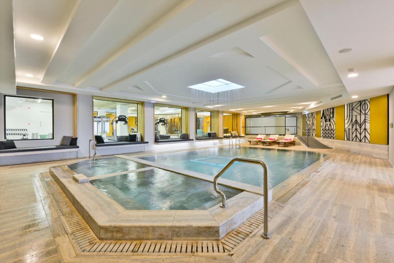 Napa Mermaid Hotel & Suites photo